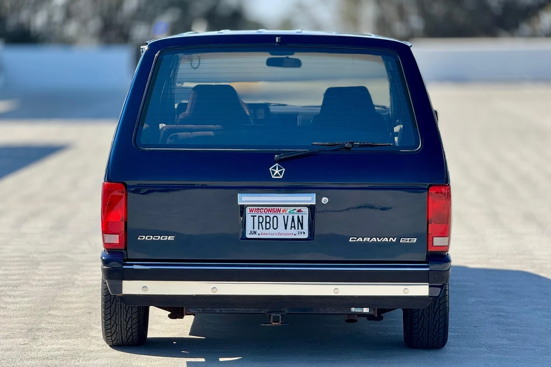1989 Dodge Caravan - Image 5 of 31