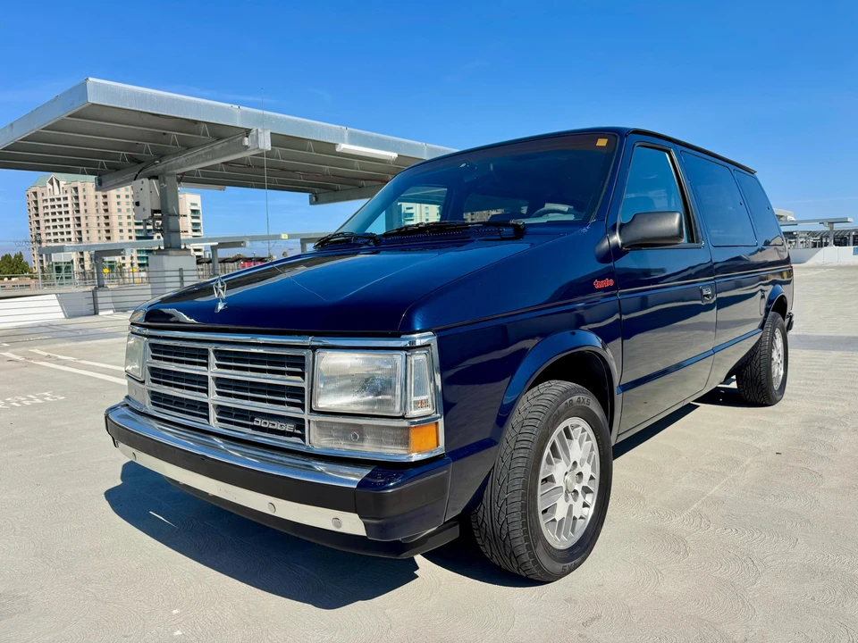 1989 Dodge Caravan - Image 12 of 31