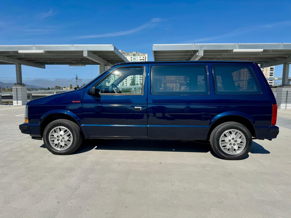 1989 Dodge Caravan - Image 14 of 31