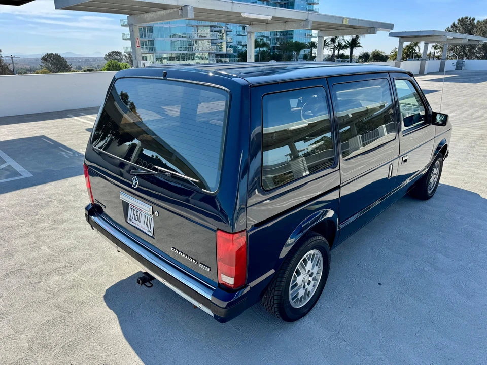 1989 Dodge Caravan - Image 20 of 31