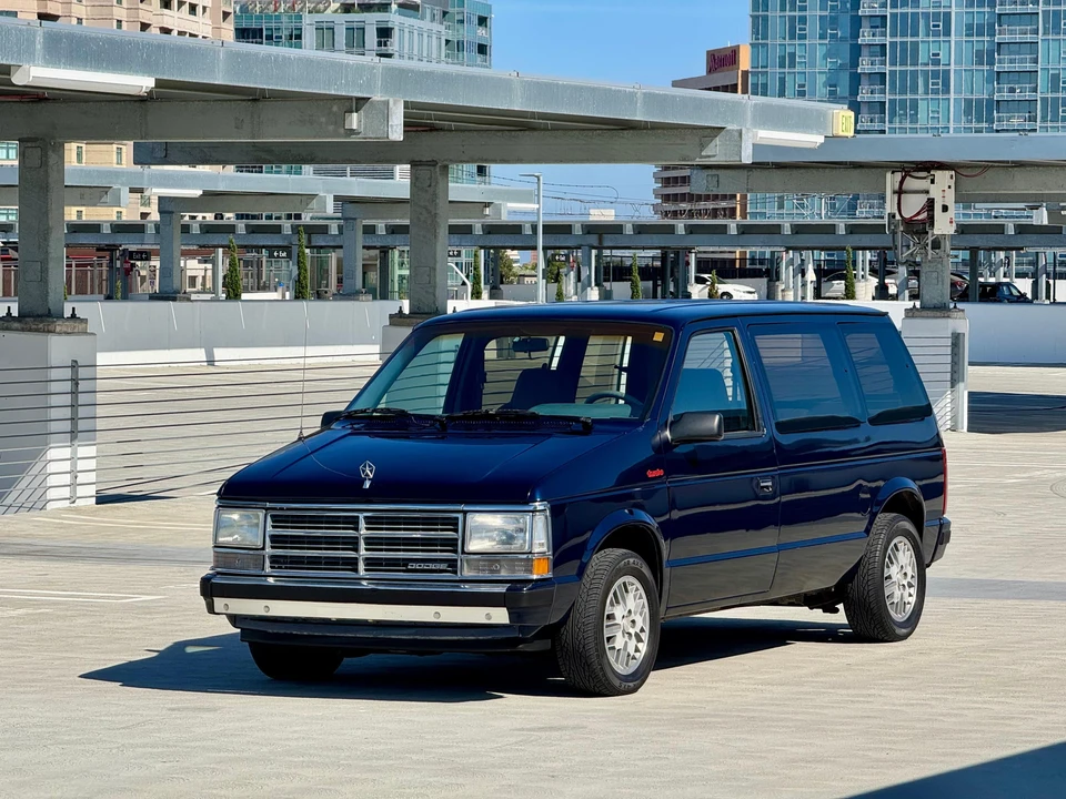 1989 Dodge Caravan - Image 9 of 31