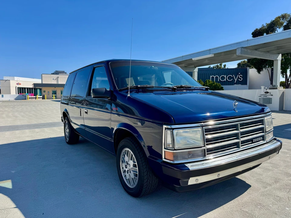 1989 Dodge Caravan - Image 28 of 31