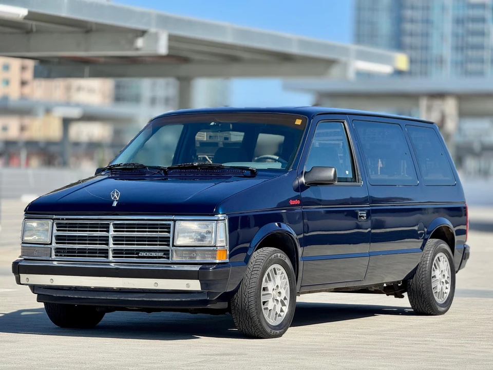 1989 Dodge Caravan - Image 13 of 31
