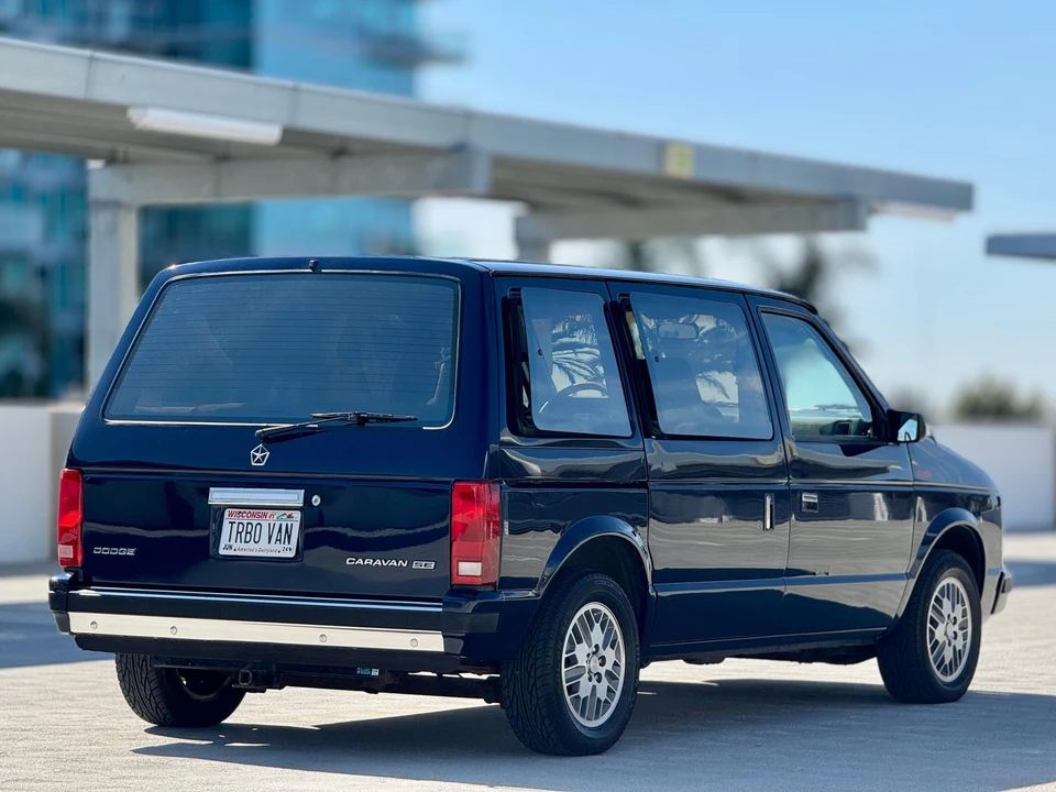 1989 Dodge Caravan - Image 21 of 31