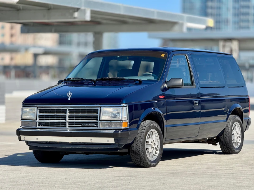 1989 Dodge Caravan - Image 11 of 31