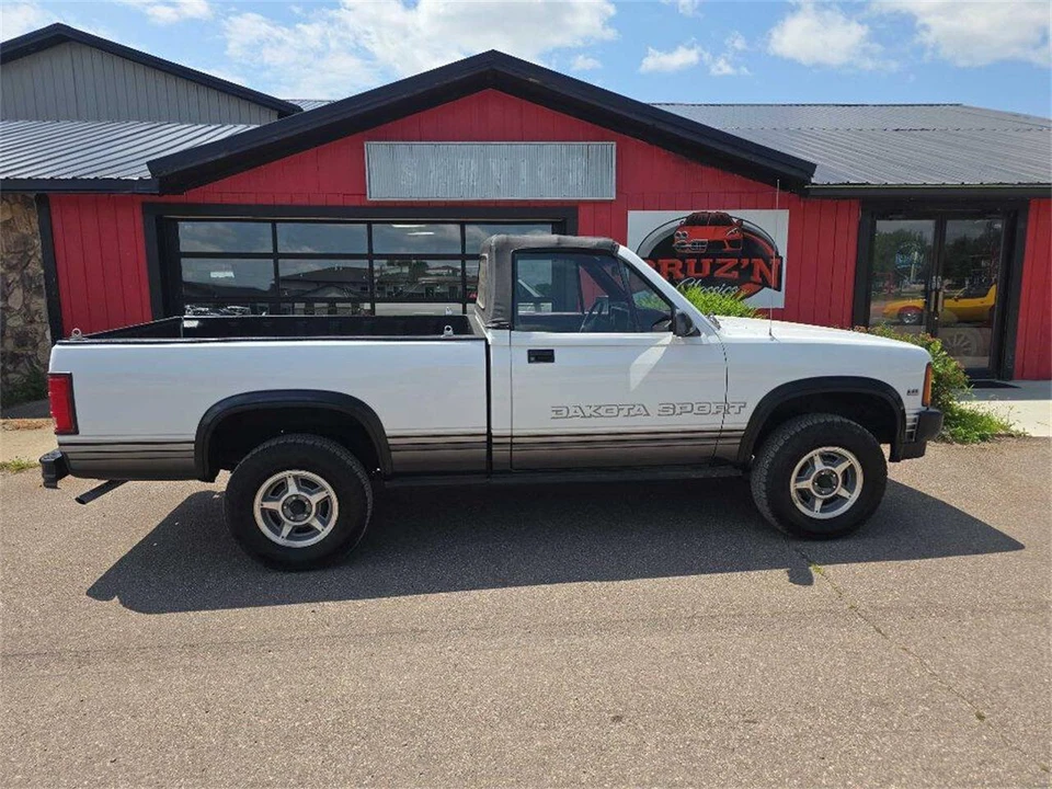 1989 Dodge Dakota 1st Gen - Image 2 of 31