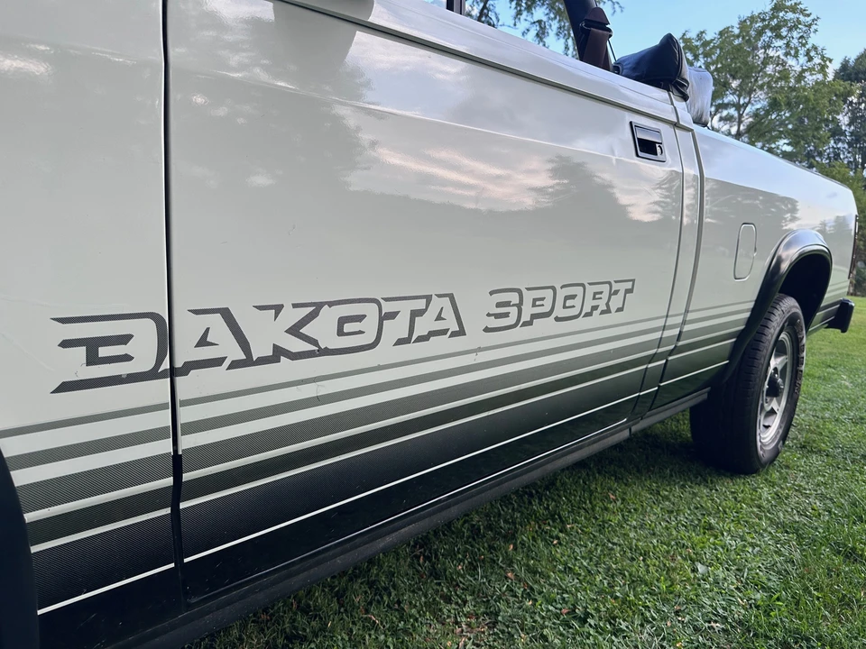 1989 Dodge Dakota 1st Gen - Image 25 of 31