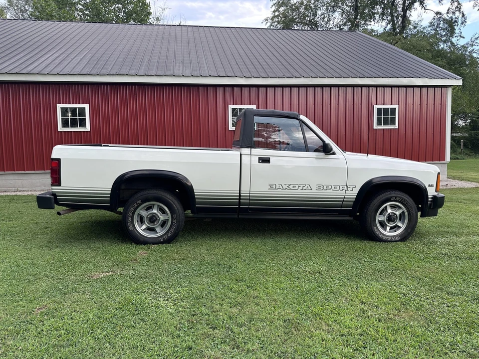 1989 Dodge Dakota 1st Gen - Image 18 of 31