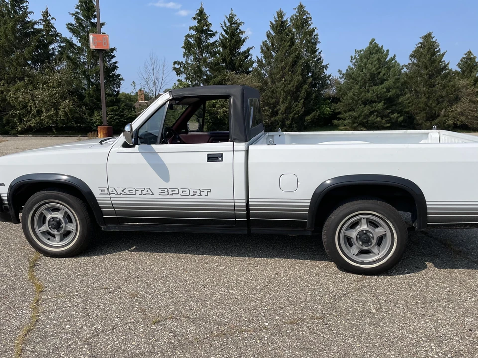 1989 Dodge Dakota 1st Gen - Image 15 of 31