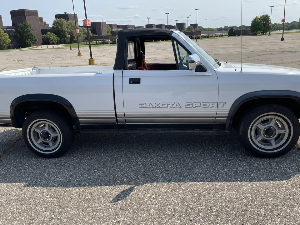 1989 Dodge Dakota 1st Gen - Image 25 of 31