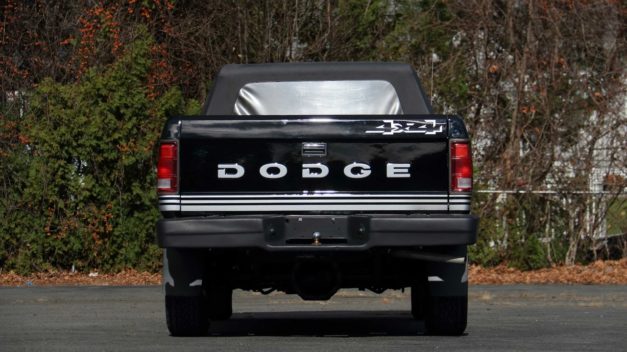 1989 Dodge Dakota 1st Gen - Image 15 of 21