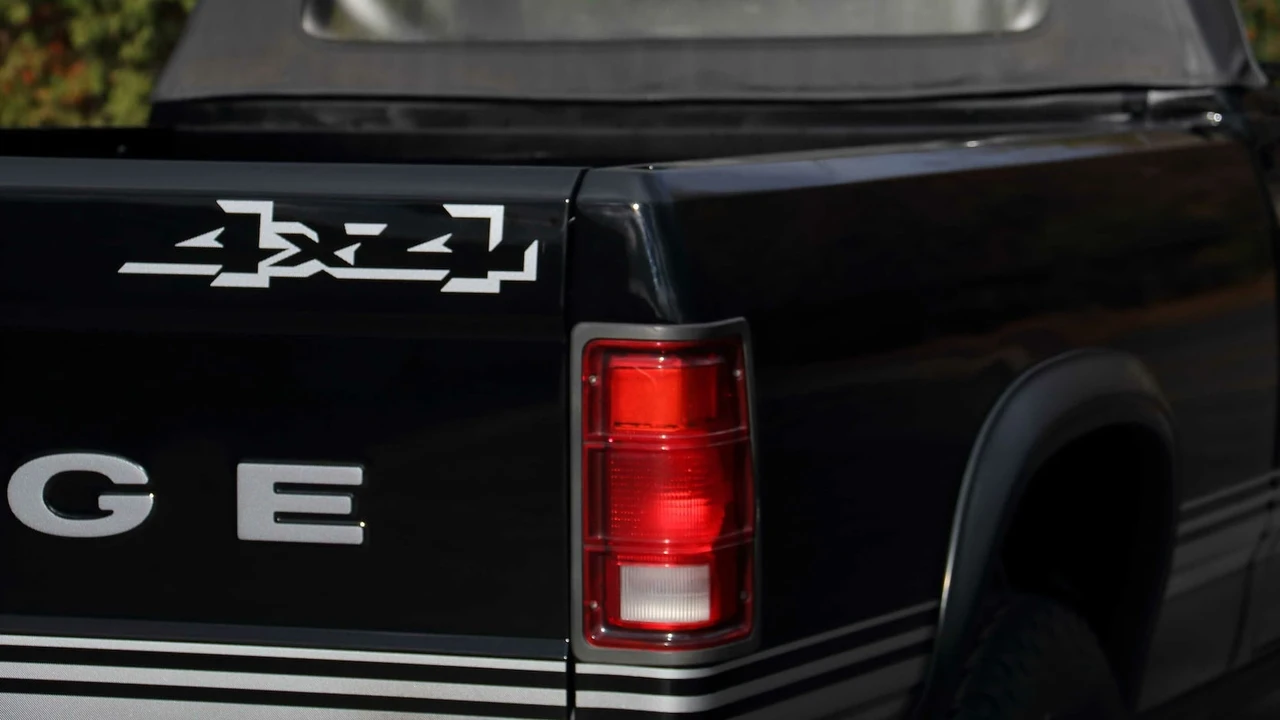 1989 Dodge Dakota 1st Gen - Image 18 of 21