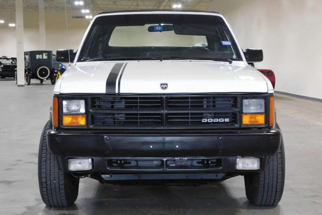 1989 Dodge Dakota 1st Gen - Image 2 of 31