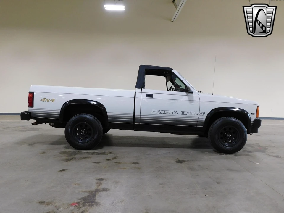 1989 Dodge Dakota 1st Gen - Image 16 of 31