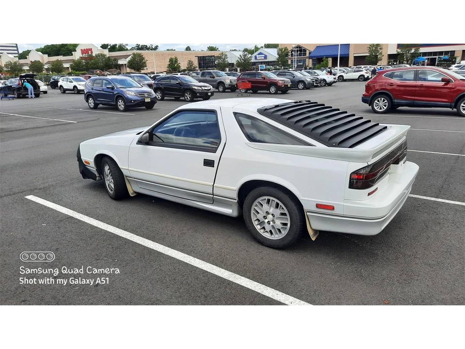 1989 Dodge Daytona - Image 2 of 14