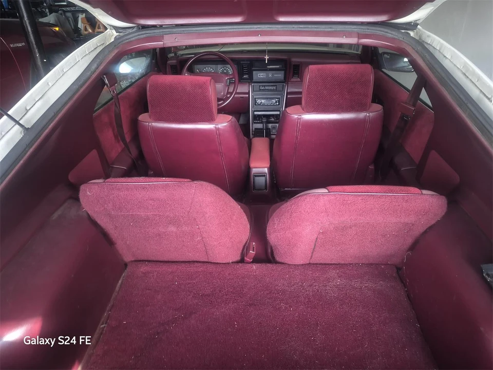 1989 Dodge Daytona - Image 5 of 14