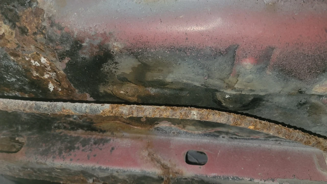 1989 Dodge Daytona - Image 16 of 21