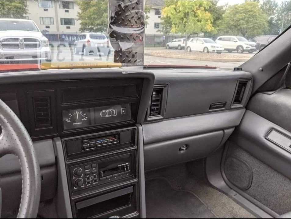 1989 Dodge Daytona - Image 6 of 21