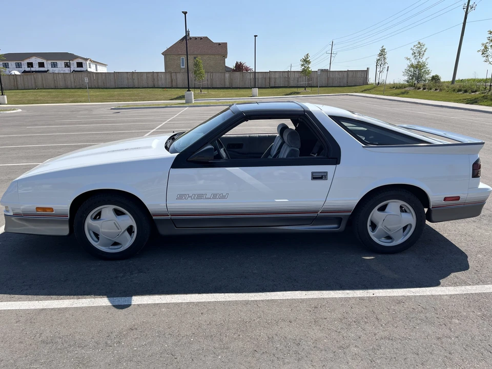 1989 Dodge Daytona - Image 2 of 18