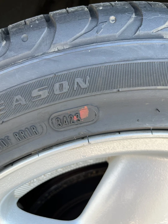 1989 Dodge Daytona - Image 16 of 18