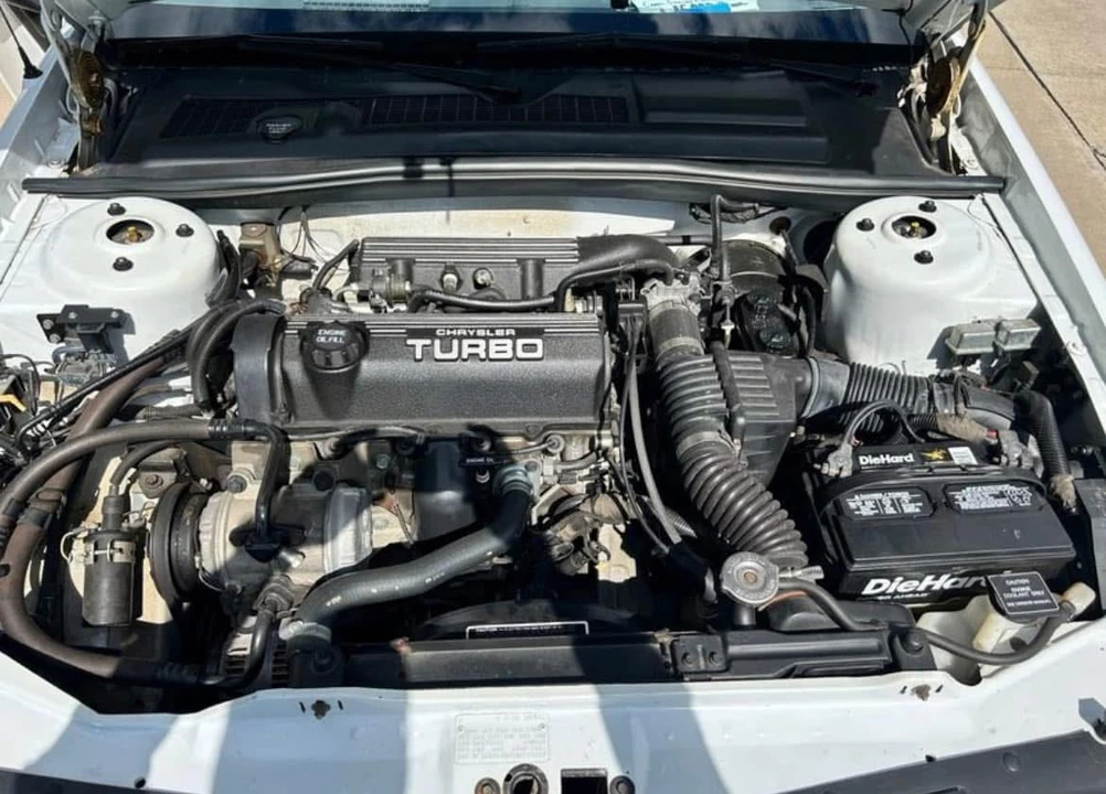 1989 Dodge Daytona - Image 17 of 18