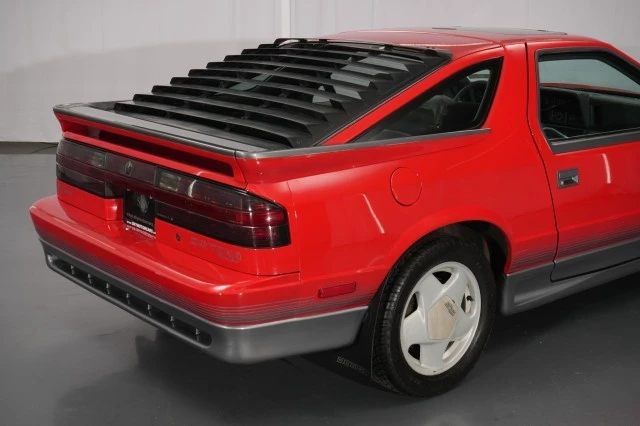 1989 Dodge Daytona - Image 27 of 31