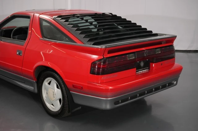 1989 Dodge Daytona - Image 30 of 31