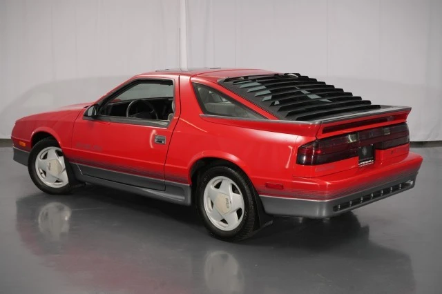 1989 Dodge Daytona - Image 28 of 31
