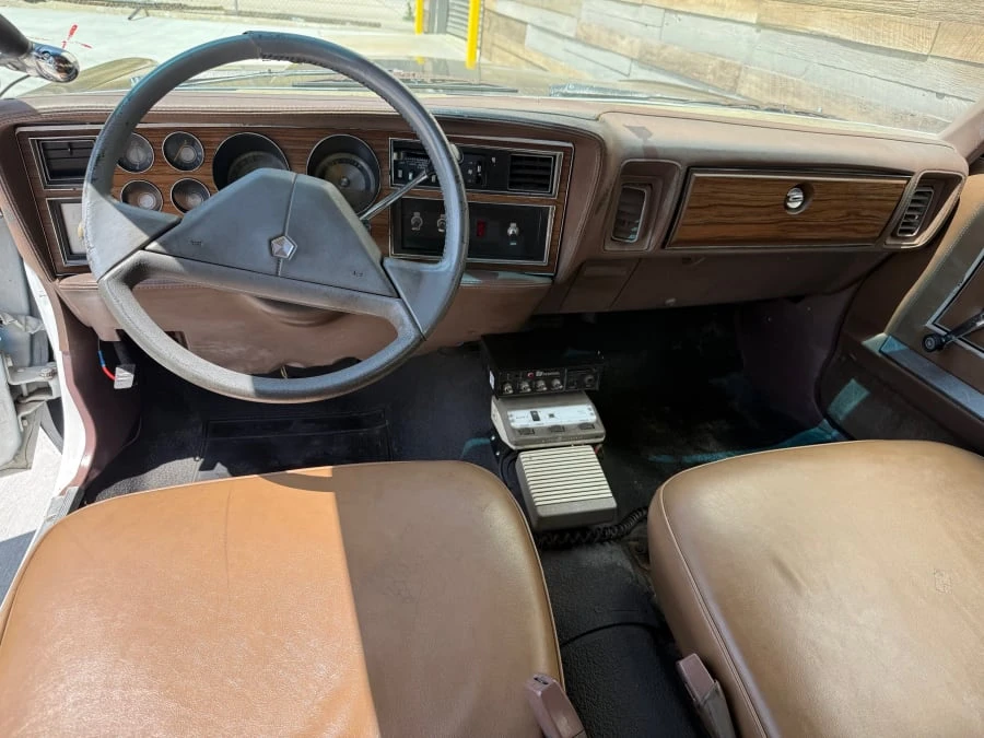 1989 Dodge Diplomat - Image 13 of 17