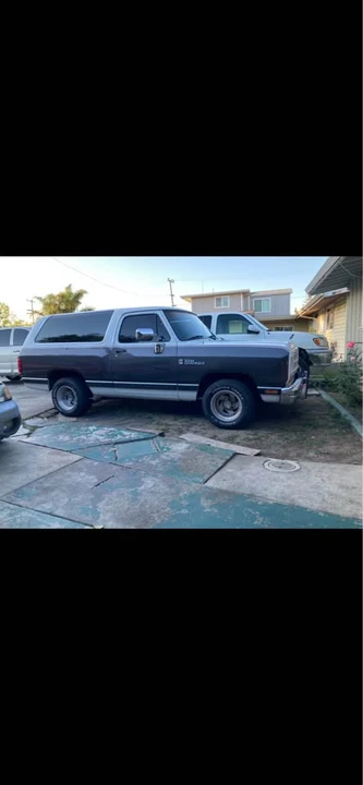 1989 Dodge Ramcharger - Image 3 of 8