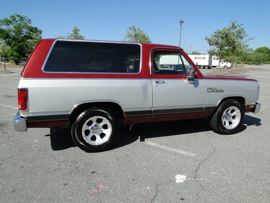 1989 Dodge Ramcharger - Image 2 of 5