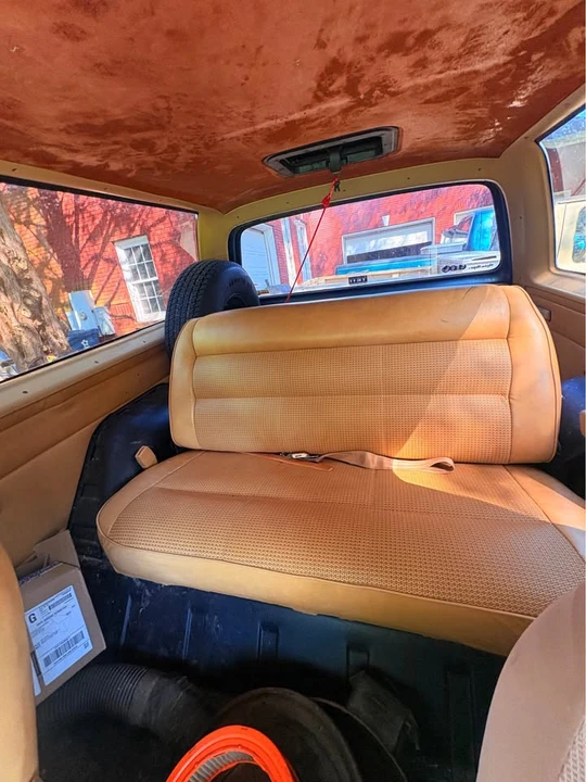 1989 Dodge Ramcharger - Image 9 of 16