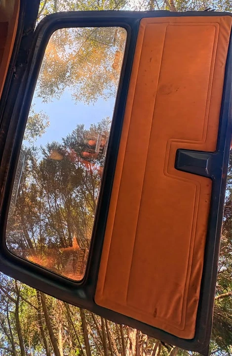 1989 Dodge Ramcharger - Image 15 of 16
