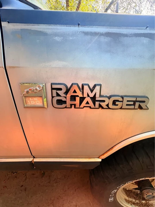 1989 Dodge Ramcharger - Image 11 of 16
