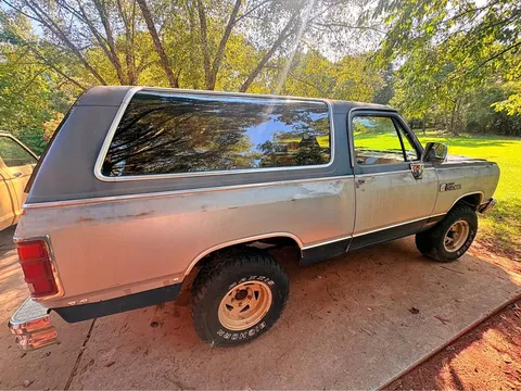 1989 Dodge Ram Charger LE