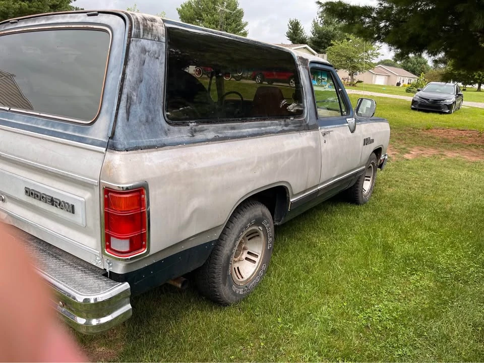 1989 Dodge Ramcharger - Image 5 of 14
