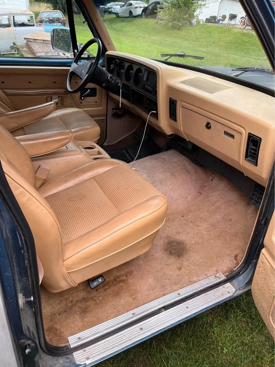 1989 Dodge Ramcharger - Image 12 of 14