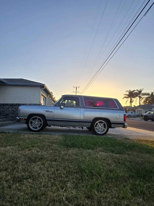 1989 Dodge Ramcharger - Image 2 of 19