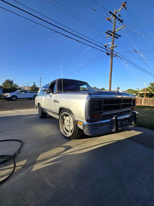 1989 Dodge Ramcharger - Image 15 of 19