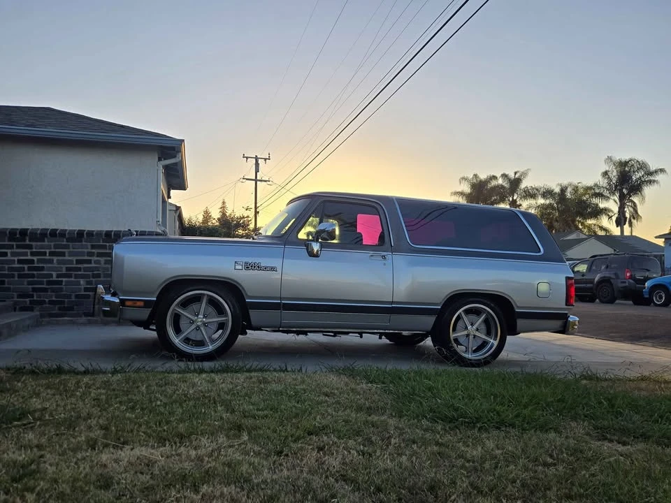 1989 Dodge Ramcharger - Image 5 of 19