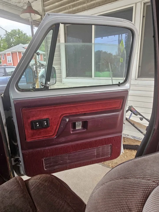 1989 Dodge Ramcharger - Image 10 of 11