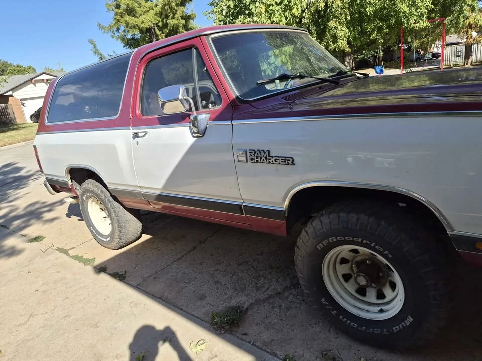 1989 Dodge Ramcharger - Image 2 of 8