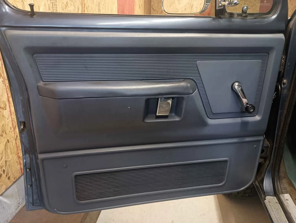 1989 Dodge Ramcharger - Image 9 of 13