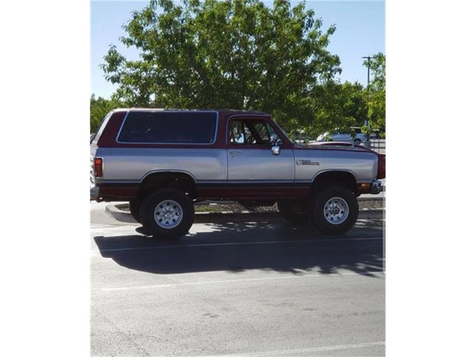 1989 Dodge Ramcharger - Image 2 of 22
