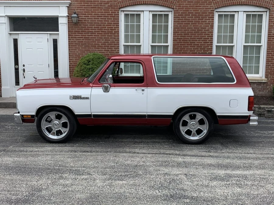 1989 Dodge Ramcharger - Image 2 of 8