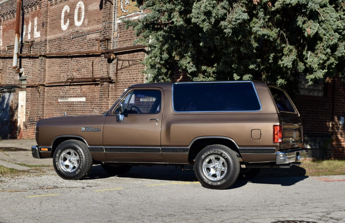 1989 Dodge Ramcharger - Image 22 of 31