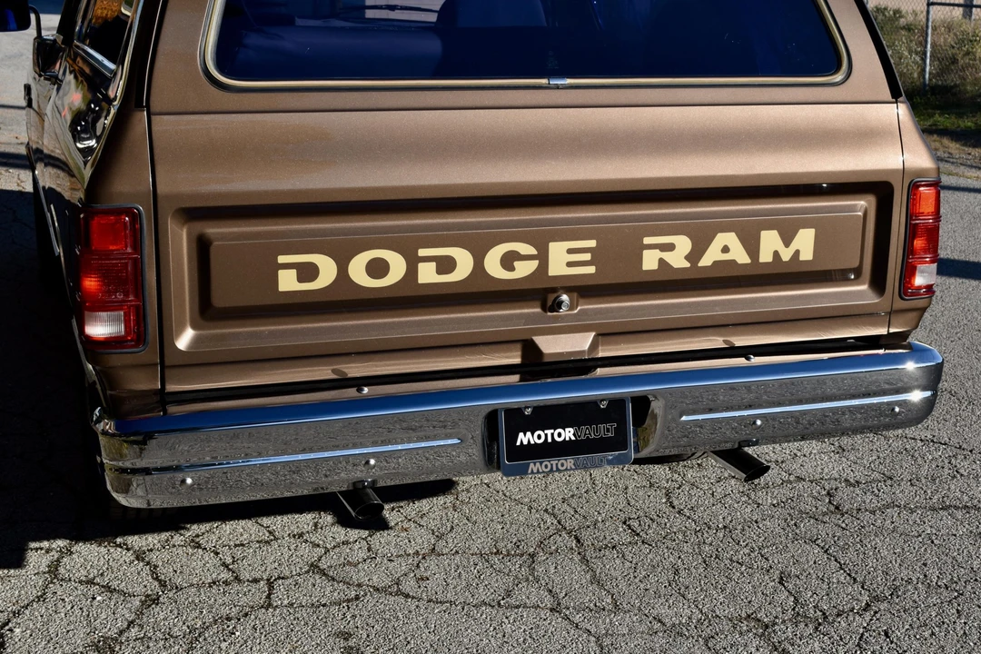 1989 Dodge Ramcharger - Image 27 of 31