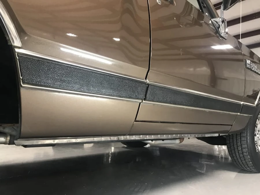 1989 Dodge Ramcharger - Image 15 of 19