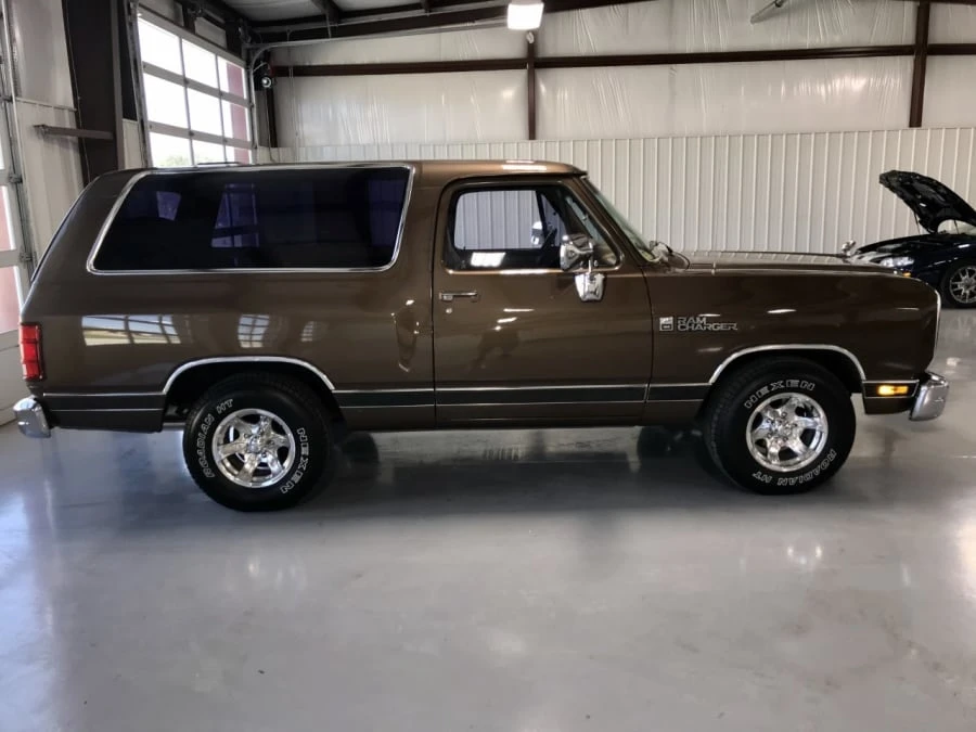 1989 Dodge Ramcharger - Image 17 of 19