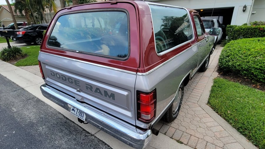 1989 Dodge Ramcharger - Image 3 of 11